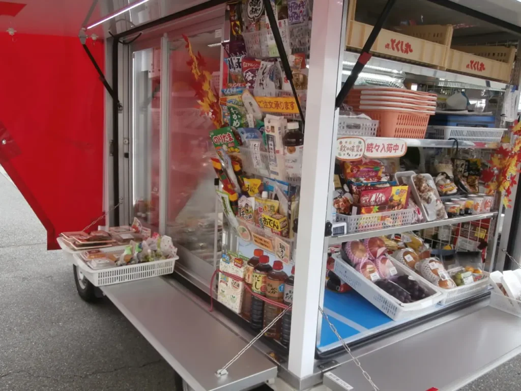 とくし丸(移動販売)